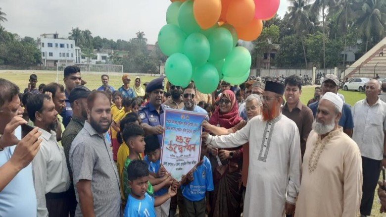 সাতক্ষীরায় জেলা পর্যায়ে প্রাথমিক বিদ্যালয় গোল্ডকাপ ফুটবল 
