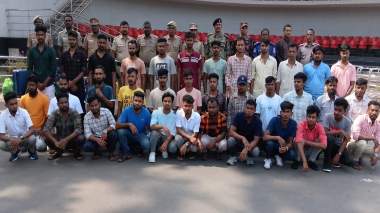 ভারতে সাজাভোগ শেষে বেনাপোল দিয়ে দেশে ফিরলেন ৩৬ বাংলাদেশী