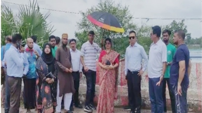 সাতক্ষীরায় খাল থেকে নেট-পাটা অপসারণ শুরু